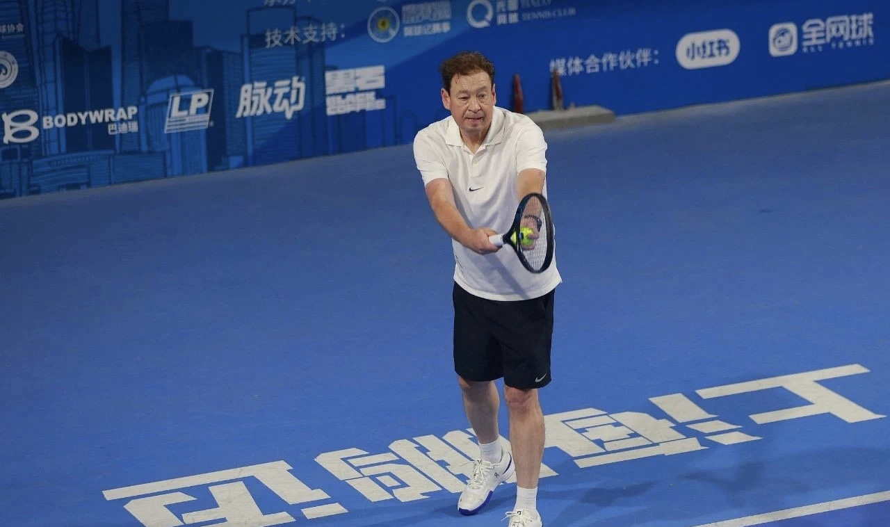 斯卢茨基：感谢申花球迷看我这糟糕的网球手，2年8战海港是挑战