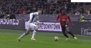 华体会体育APP下载-【意甲】AC米兰1比1亚特兰大 莱昂闪击吉鲁送点